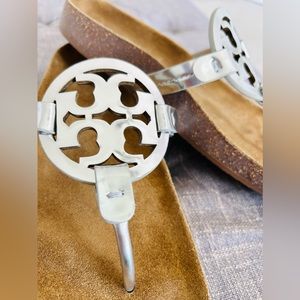 Tory Burch Miller Cloud Metallic Silver thong sandals, Size 9.5